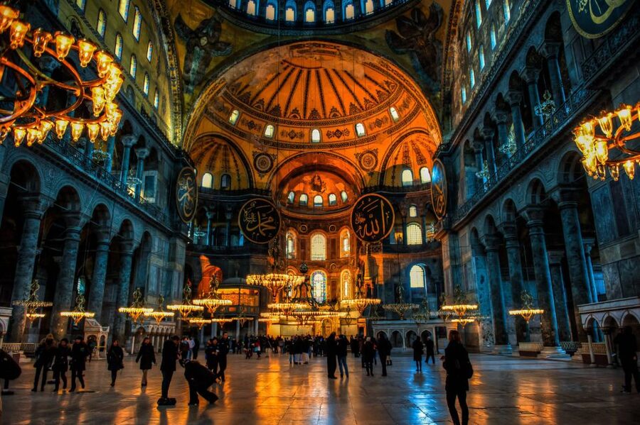 Istanbul: Full-Day City Highlights Tour with Lunch - Hagia Sophia: a layered start to the day