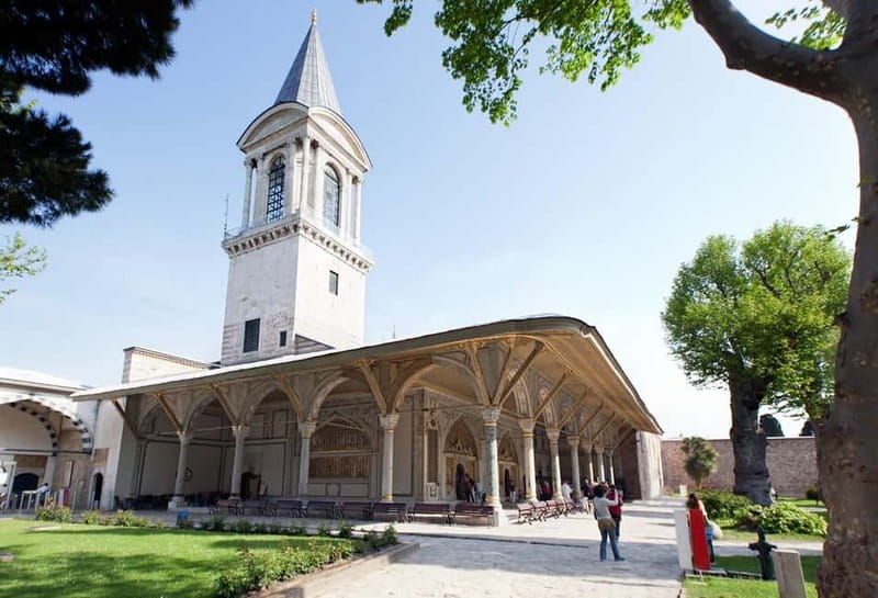 Istanbul: Full Day Private Guided Tour for Iconic Landmarks - Lunch and a practical midday pause