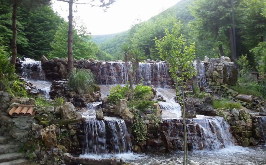 Istanbul: Full-Day Sapanca Lake and Masukiye Tour with Lunch - The honey and Turkish delight stop