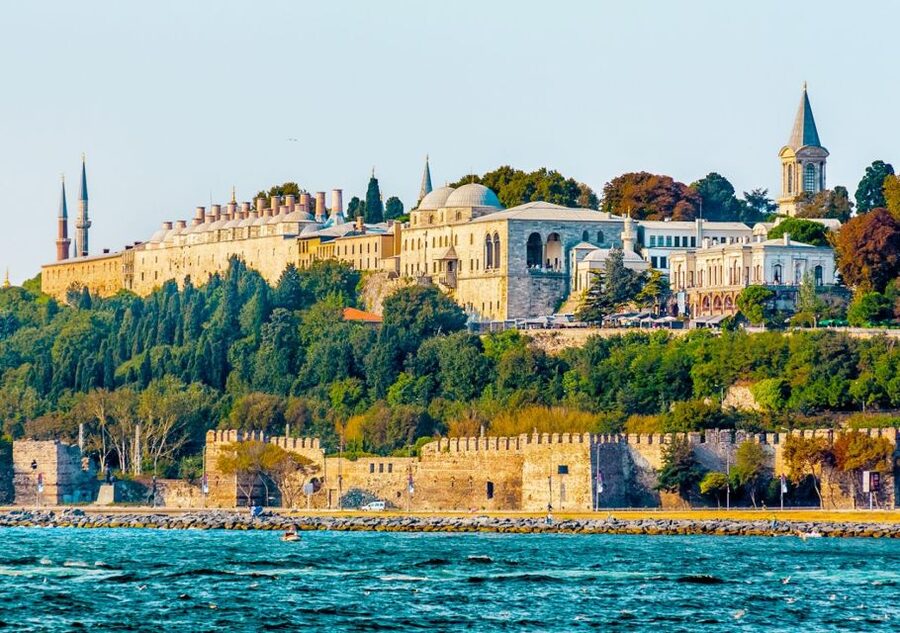 Istanbul: Guided Old City Tour and Bosphorus Sunset Cruise - Shopping and orientation in the Grand Bazaar