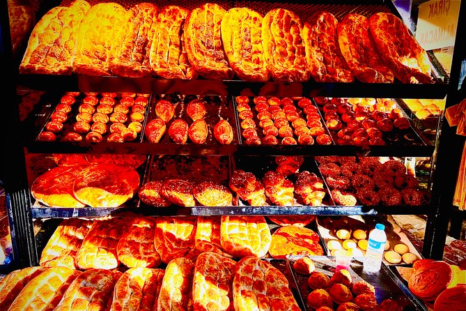 Istanbul Guided Street Food Tour Around European and Asian Sides - Künefe and Maraş dondurma to finish