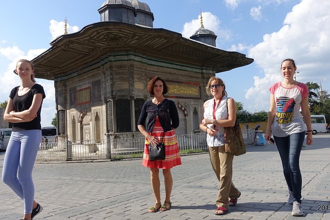 Istanbul Guided Tour Hagia Sophia, Topkapi, Cistern with Tickets - Why this four-hour route works in Istanbul