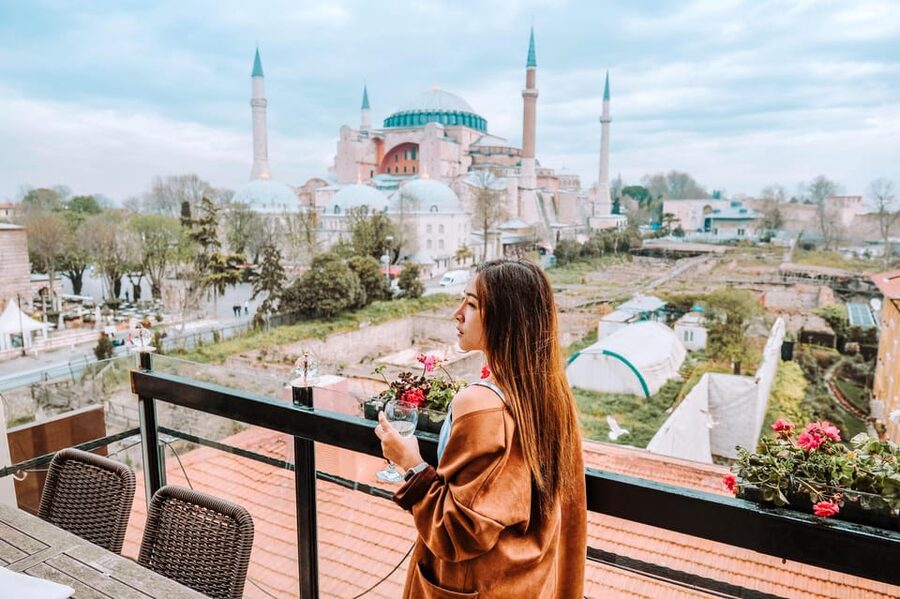 Istanbul: Hagia Sophia, Blue Mosque, & Basilica Cistern Tour - Why this Sultanahmet route works so well