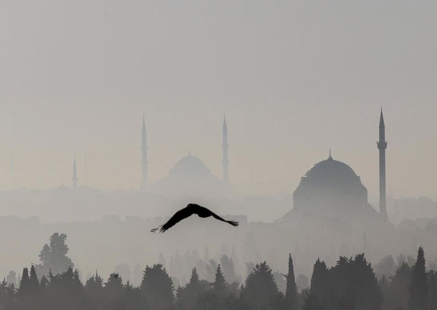 Istanbul: Hagia Sophia, Blue Mosque, Cistern & Bazaar Tour - Hagia Sophia, a building shaped by empires
