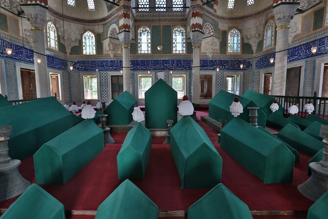 Istanbul: Hagia Sophia & Blue Mosque Guided & Small-Group Tour - Grand Bazaar: a lively finish, but mostly on your own