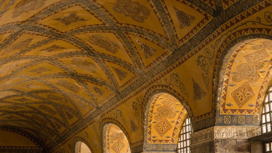 Istanbul: Hagia Sophia Guided Tour with Expert Guide - Dress and practical rules inside