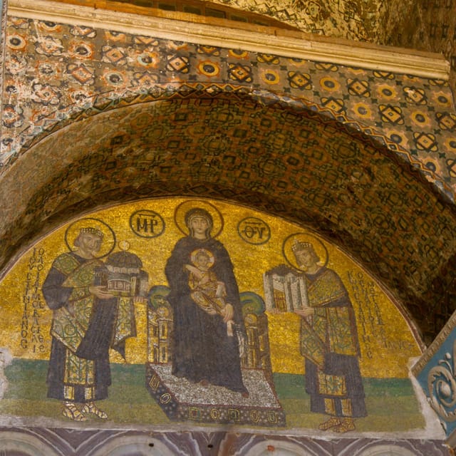 Istanbul: Hagia Sophia Guided Tour with Optional Ticket - A functioning mosque, not only a monument