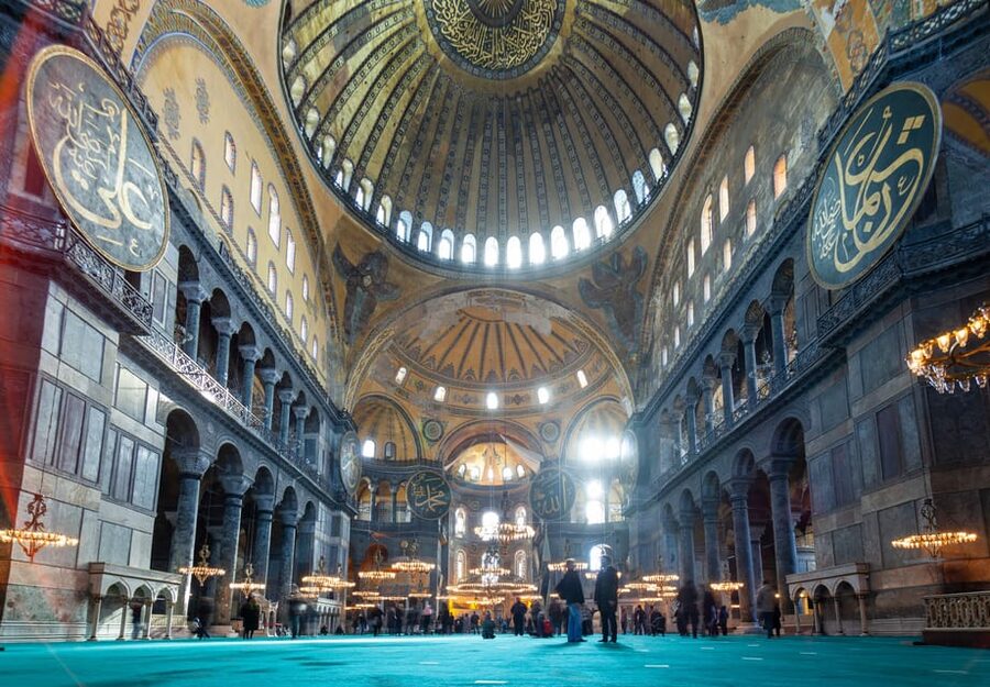 Istanbul: Hagia Sophia Skip-the-Line Ticket with Audio Tour - How the guides add value