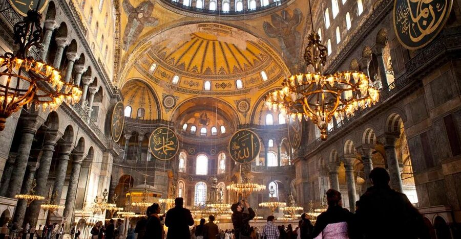 Istanbul: Half-Day Highlights Guided Tour with Transfer - Hagia Sophia and the changing face of Istanbul