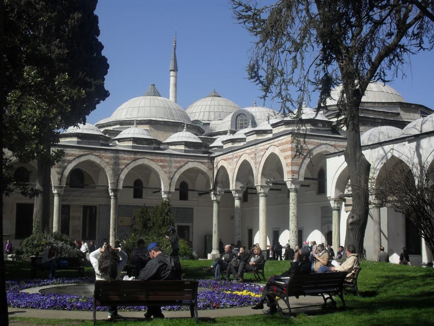 Istanbul: Half-Day Tour with Topkapi Palace - A private vehicle is a real advantage