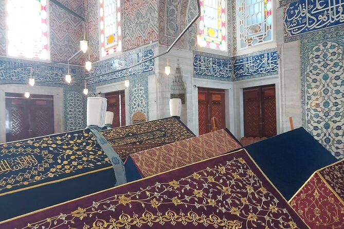 Istanbul Highlights! Blue Mosque, Hagia Sophia, Topkapı and More! - One day through Istanbul’s historic core