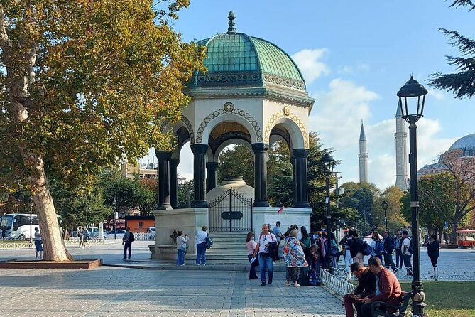 Istanbul Highlights! Blue Mosque, Hagia Sophia, Topkapı and More! - German Fountain and the Roman Hippodrome