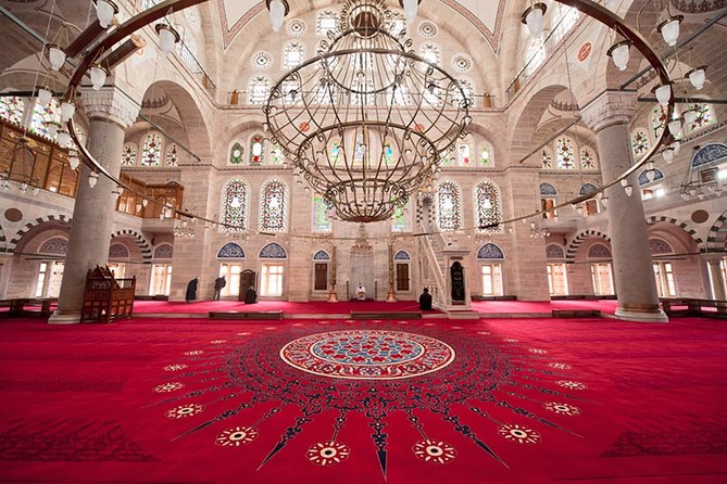 Istanbul Imperial & Bosphorus Tour - Incl. Lunch - Spice Bazaar, Istanbul’s most fragrant stop