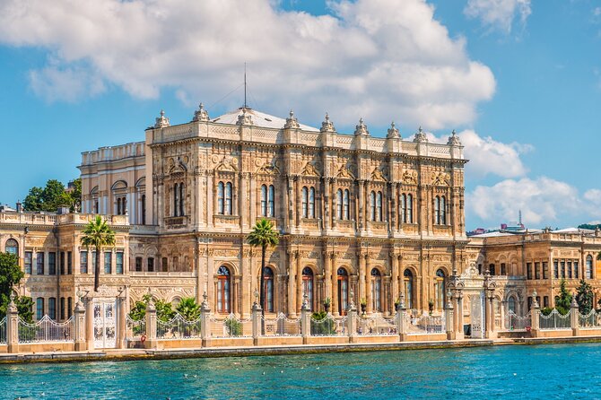 Istanbul Islamic Heritage Tour: Sacred Tombs & Eyup Sultan Mosque - Through Balat and Eğrikapı