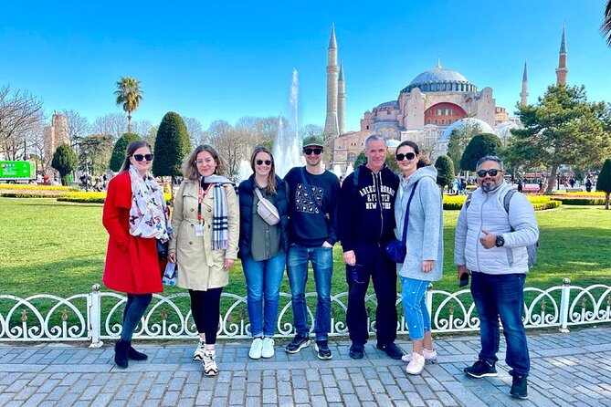 Istanbul Mosques Walking Tour: Hagia Sophia and Blue Mosque - The Blue Mosque and the question of renovation