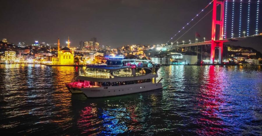 Istanbul: New Year's Eve Bosphorus Dinner Cruise Party 2026 - Midnight fireworks and the Champagne toast