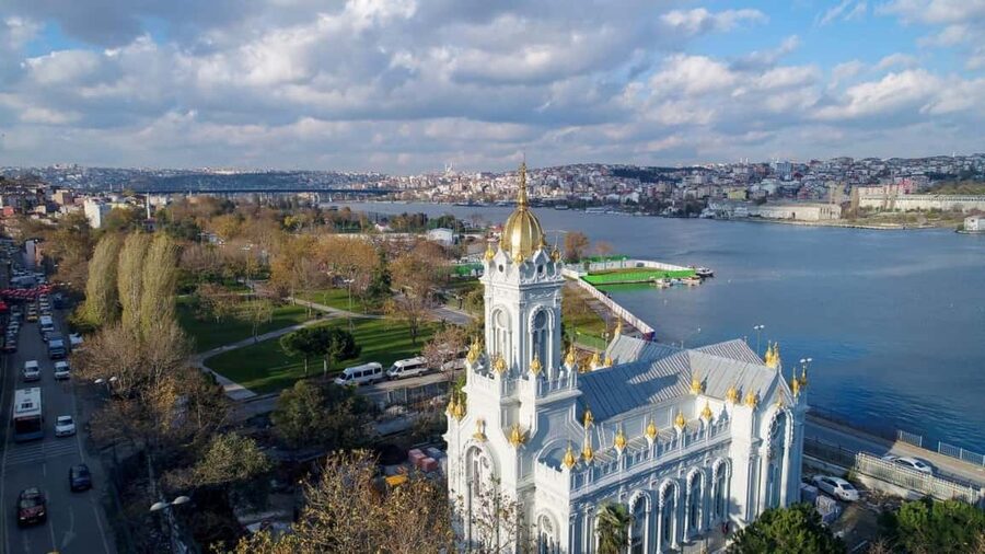 Istanbul: Old City And Bosphorus Bus Tour with Lunch - Suleymaniye Mosque sets the tone