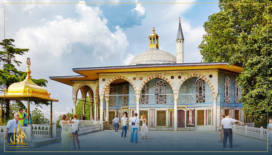Istanbul: Old City Full-Day Tour -(Entry Fees Inculucing) - Hagia Sophia from the garden