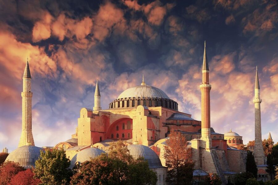 Istanbul: Old City Full-Day Tour with Lunch and Hotel Pickup - Blue Mosque tilework and prayer-time limits