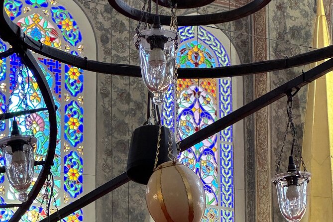 Istanbul Old City Highlights and Hidden Gems Tour - Coffee, lunch, and a flexible pace