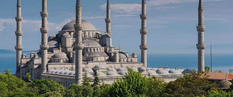 Istanbul Old City to Grand Bazaar Tour - Four Istanbul icons in seven hours