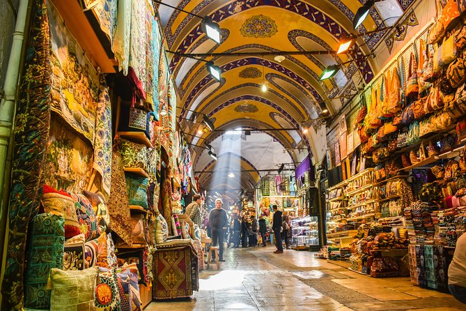 Istanbul: Old Town, Blue Mosque, Hippodrome & Hagia Sophia - What the guide adds to a short visit