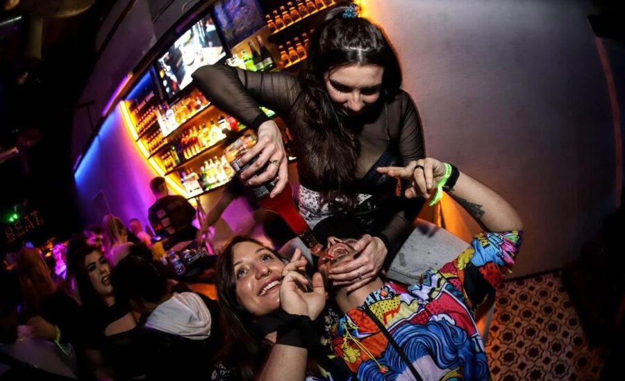 Istanbul: Party Pub Crawl with Party Bus - Four stops, four chances to find your kind of night