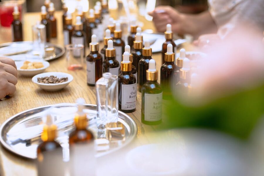 Istanbul: Perfume Making Workshop with Snacks and Drinks - Turkish tea, coffee, and cookies during the session