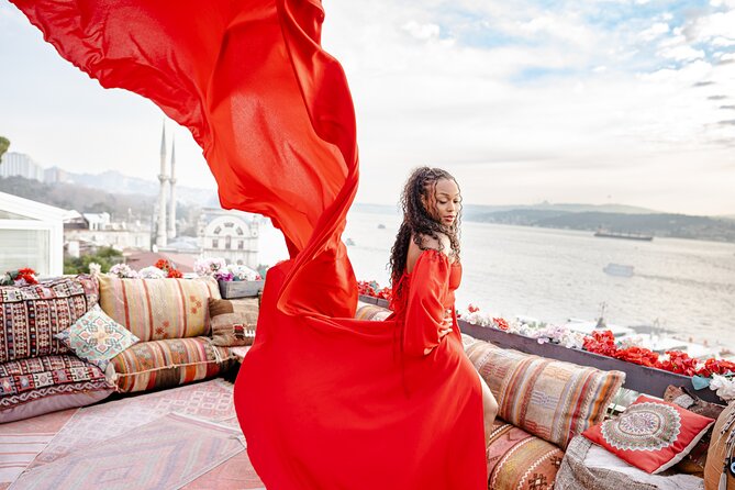 Istanbul Photoshoot tour with Local Photographer - Why a photo walk works well in Istanbul