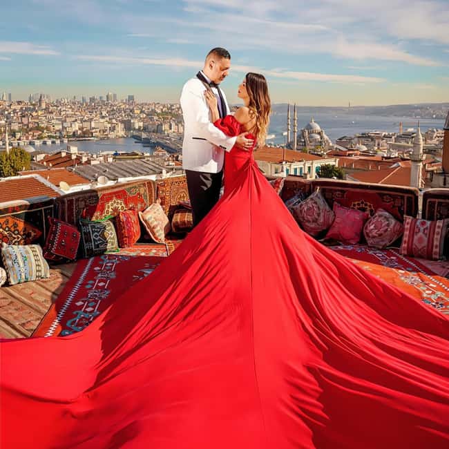 Istanbul: Photoshoot with Professional Photographer - How Haris handles the photography