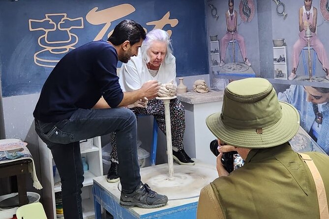 Istanbul Pottery Workshop Class - How the 45-minute pottery class unfolds