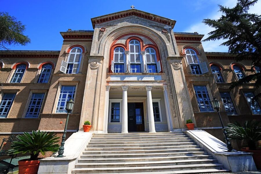 Istanbul Princes island Tour visiting 2 island - Who should book this island day?
