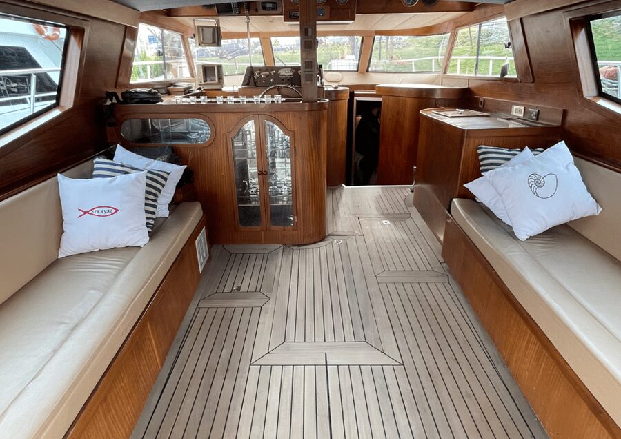 Istanbul: Private Bosphorus Cruise on Luxury Yacht - The first minutes on the Bosphorus