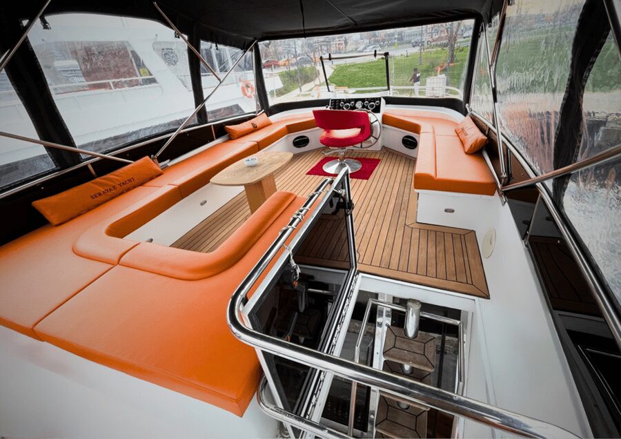 Istanbul: Private Bosphorus Cruise on Luxury Yacht - Finding the boat near Karakoy
