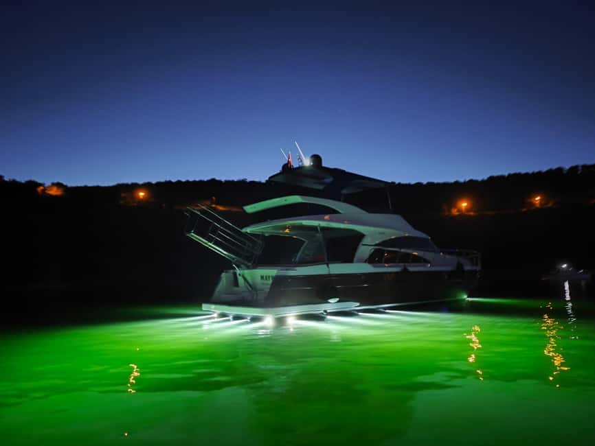 Istanbul: Private Bosphorus Yacht with Tour Guide and Snacks - Key points to know before boarding