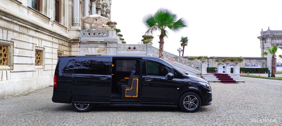 Istanbul: Private Car Hire with Driver - What the vehicle and service feel like