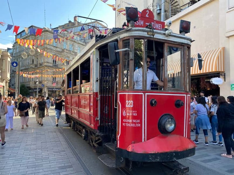 Istanbul: Private Food and City Tour with a Local Host - Key points to know before booking