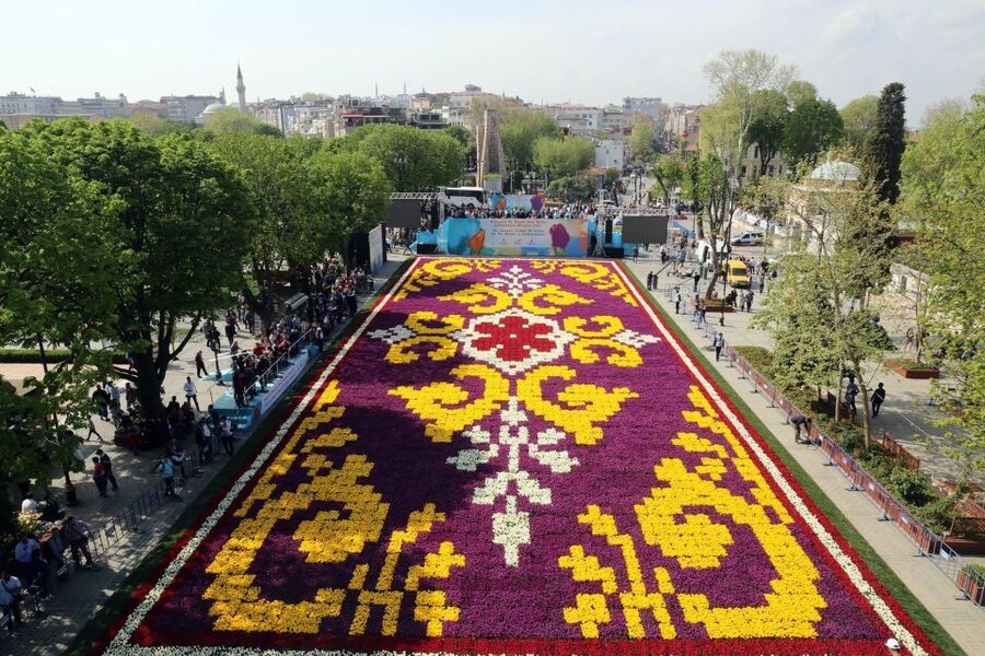 Istanbul: Private Full-Day Old City Highlights Tour - Topkapi Palace, two hours among the sultans