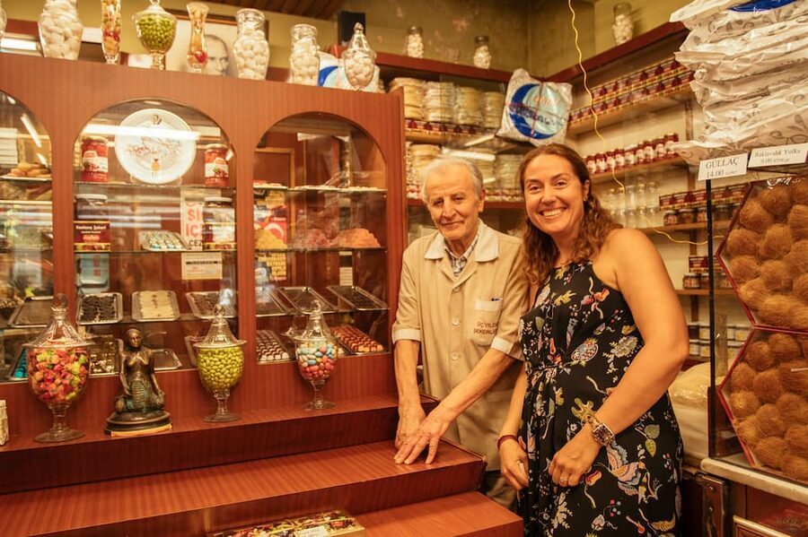 Istanbul: Private Guided Food Tour with 10 Tastings - Cihangir is the starting point