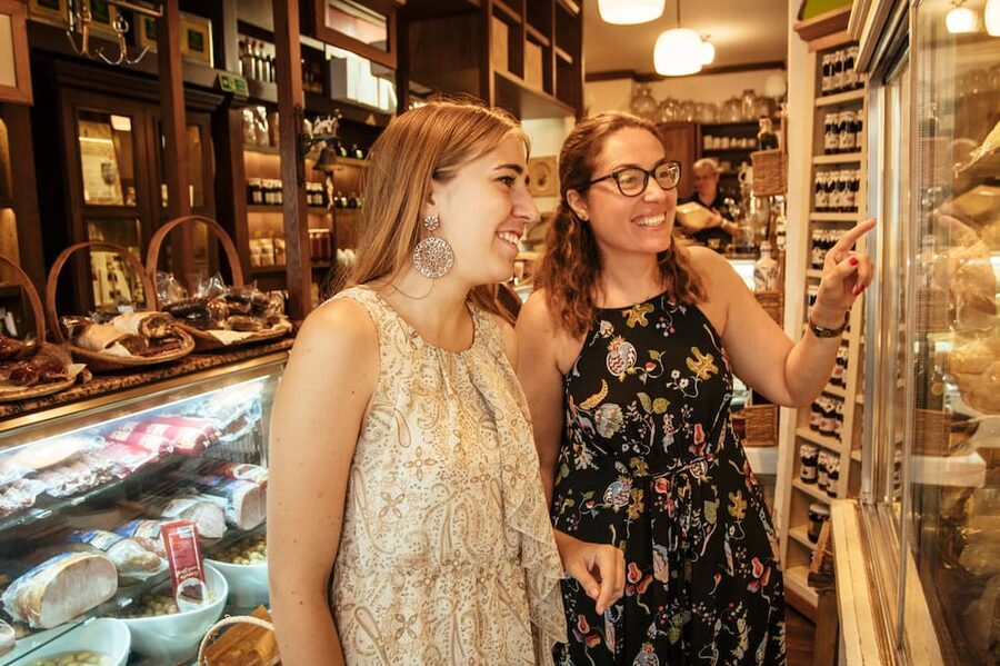Istanbul: Private Guided Food Tour with 10 Tastings - Your guide shapes the whole afternoon