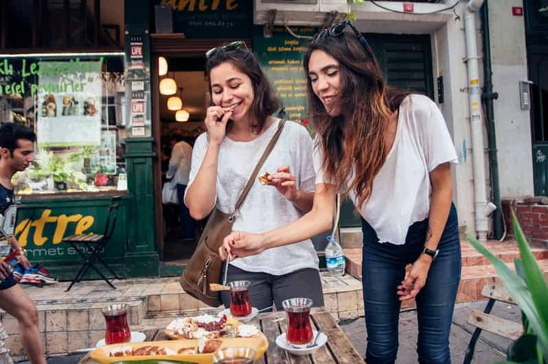 Istanbul: Private Guided Food Tour with 10 Tastings - Food, culture, and city stories together