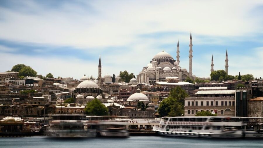 Istanbul: Private Guided Tour - The Blue Mosque and Sultanahmet Square