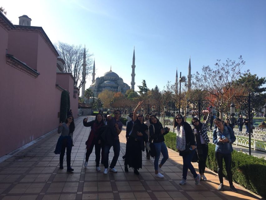 Istanbul: Private Guided Tour - The Grand Bazaar and the art of bargaining