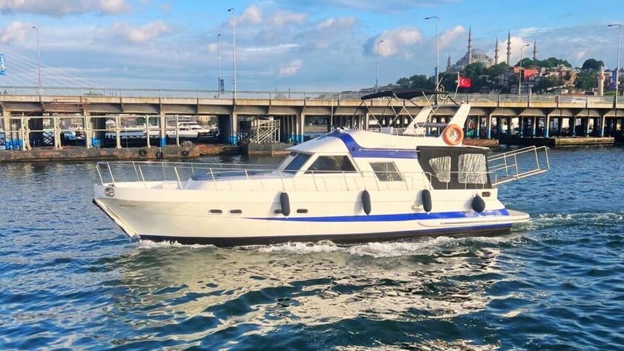 İstanbul:Private Luxury Yacht on Bosphorus 14 Meter(46 feet) - Why a private yacht works well on the Bosphorus
