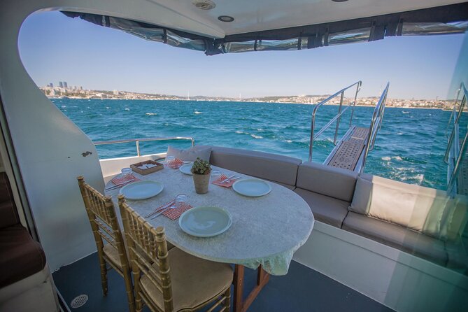 Istanbul Private Luxury Yacht on Bosphorus 14 mt 46feet - Dolmabahçe Palace is the visual high point