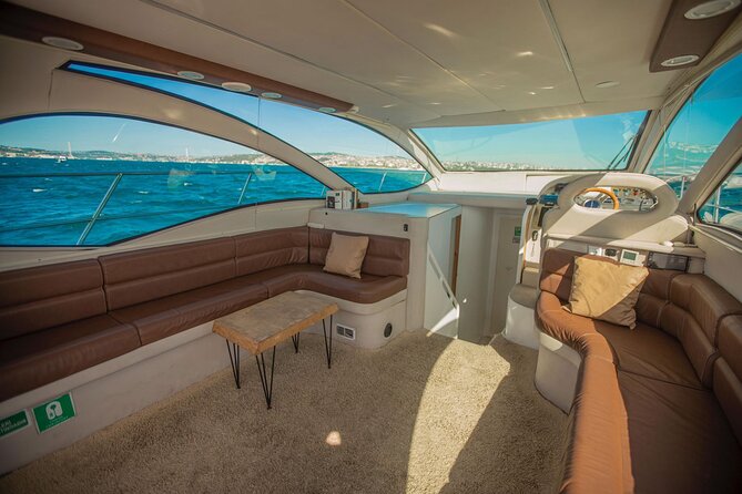 Istanbul Private Luxury Yacht on Bosphorus 14 mt 46feet - Maiden’s Tower and the return toward Sarayburnu