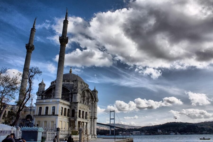Istanbul: Private Old City Tour with Bosphorus Cruise - Hagia Sophia, where Istanbul changes character
