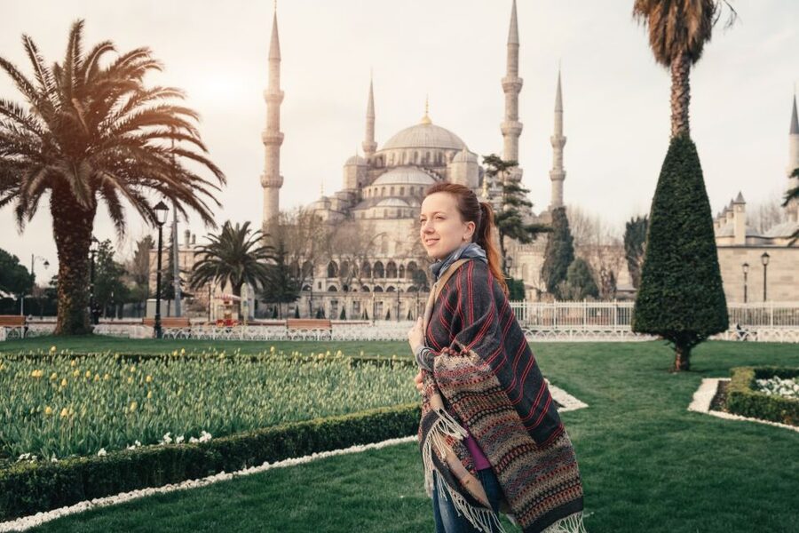 Istanbul: Private photoshoot at Hagia Sophia&Blue Mosque - Who should book this experience