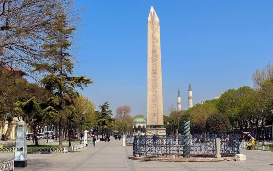 Istanbul: Private Sightseeing 2, 4 or 8 hours with a Local - Galata Tower and the city’s changing neighborhoods