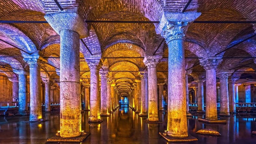 Istanbul: Private Sightseeing Tour in Multiple Languages - Lunch in Sultanahmet Square
